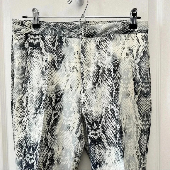 Zara Cigarette Trousers Snakeskin Print Pants Ankle Cropped Grey White Small - Picture 7 of 16